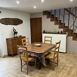 Maison En Pierres De Schiste Hébergement de vacances *