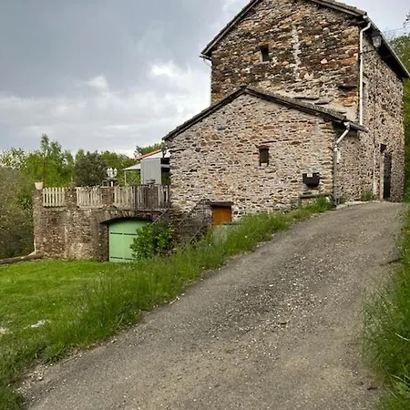 Maison En Pierres De Schiste *