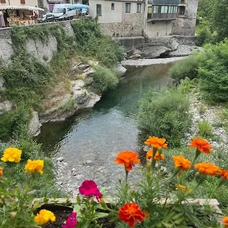 Сasa de vacaciones Maison En Pierres De Schiste